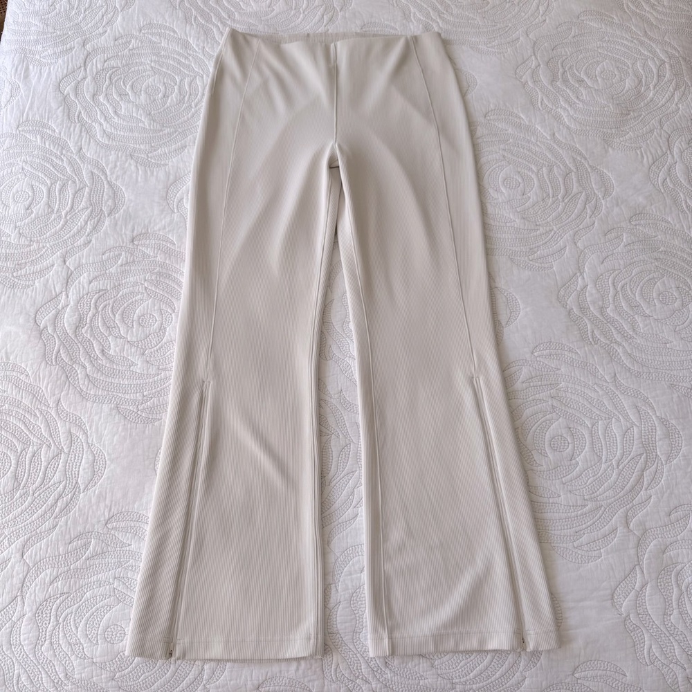 Lululemon - Ribbed Softstreme Flared Pant - Bone - Picture 4 of 13